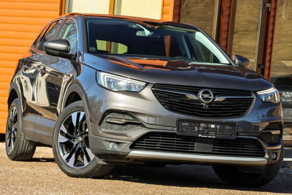 Opel Grandland X  Innovation 1.5 Cdti - 131zs