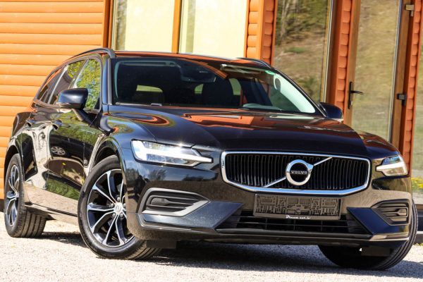 V60 Momentum Advantage 2.0B3- 163zs    Benzīns