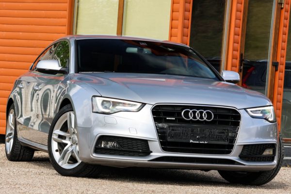 Audi A5 Quattro S-line Sportpaket  Plus 2.0Tfsi - 225zs    Benzīns