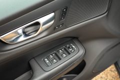 Volvo V60 Inscription 2.0B3- 163zs   Benzīns — papildu attēls