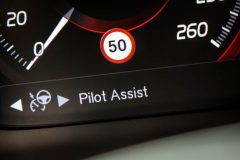 - Pārdots Volvo S60 R-Design   2.0T5 - 250zs      — papildu attēls