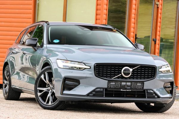 Volvo V60 Plus Dark Facelift 2.0B3- 163zs   Benzīns