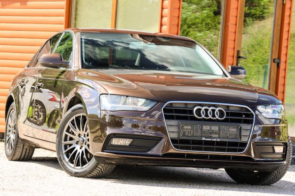 - Pārdots Audi A4 Limousine 1.8 Tfsi - 170Zs 