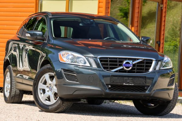 Volvo XC60 Summum  2.0D3 - 163zs      