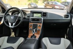 - Pārdots Volvo V60 Cross Country  2.0D3 - 150zs      — papildu attēls