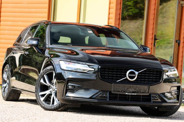 Volvo V60 R-Design   2.0D3 - 150zs     
