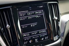 Volvo V60 R-Design   2.0D3 - 150zs      — papildu attēls