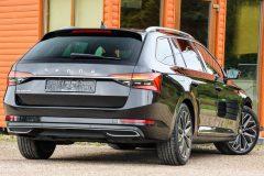 Skoda Superb Laurin & Klement 2.0Tdi - 150zs — papildu attēls