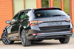 Skoda Superb Laurin & Klement 2.0Tdi - 150zs — papildu attēls