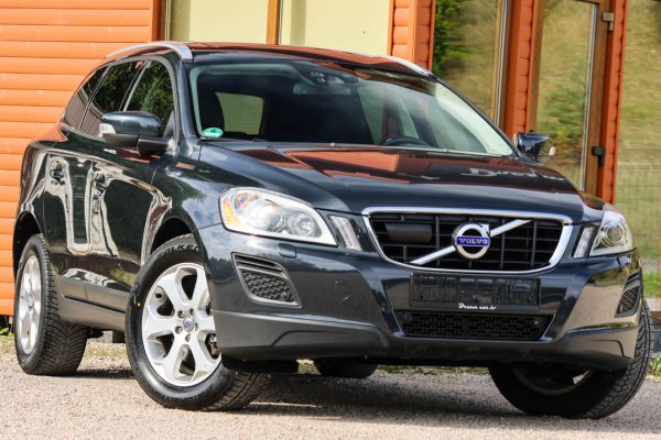XC60 Summum Awd 2.4D5 - 215zs      4X4 pilnpiedziņa