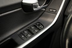 Volvo XC60 Summum Awd 2.4D5 - 215zs      4X4 pilnpiedziņa — papildu attēls