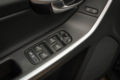 Volvo XC60 Summum  2.0D3 - 163zs   (Volvo piecu cilindru dzinējs) — papildu attēls